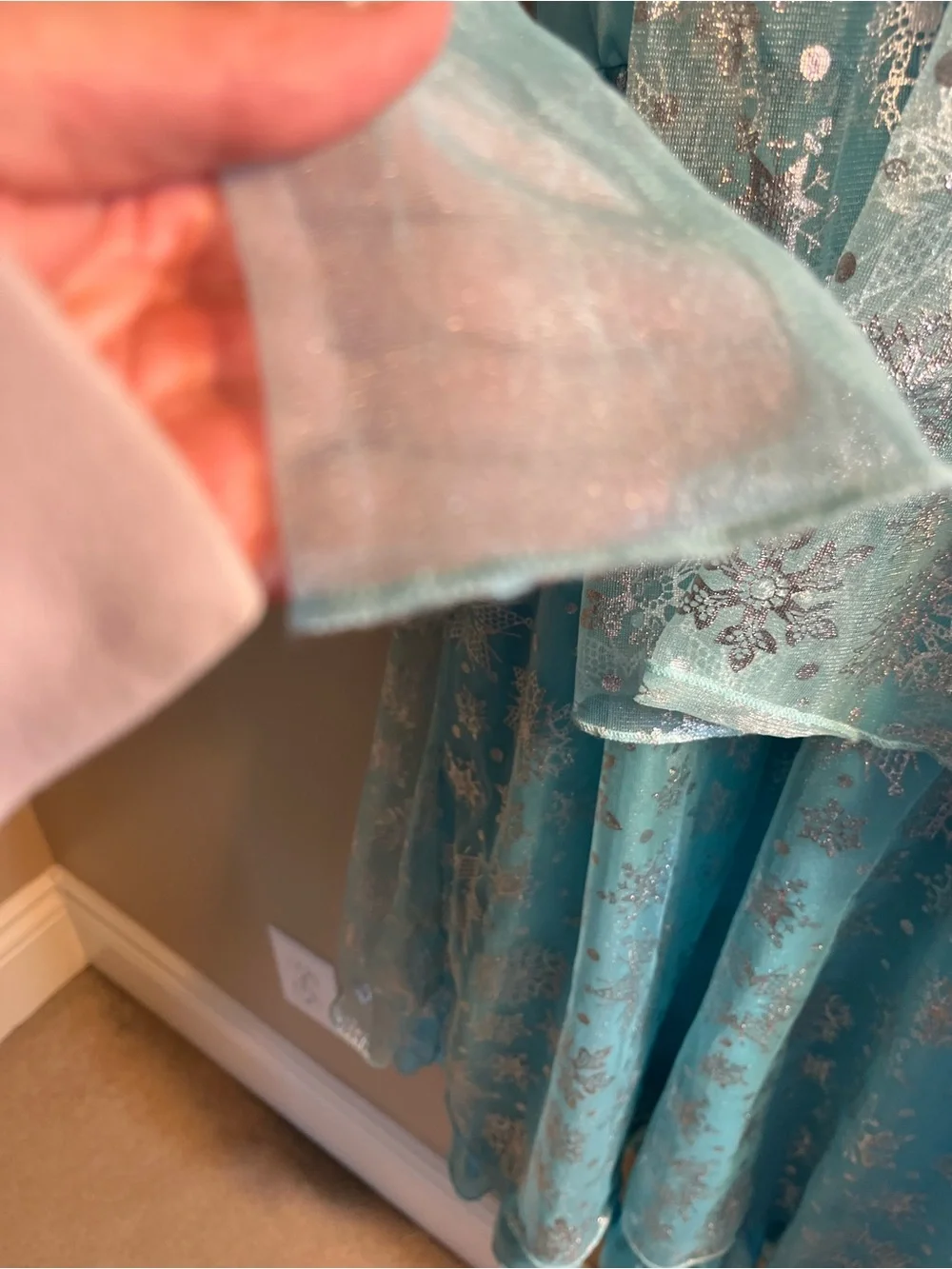 Disney Store Frozen Nightgown.  Size 5/6 - Picture 10 of 10